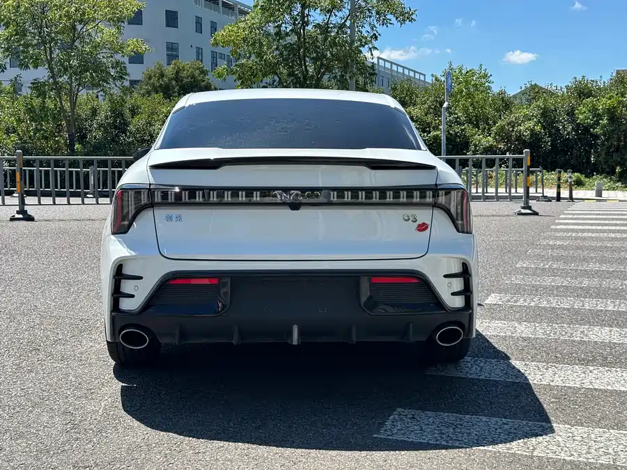 900x675_0_q87_c42_autohomecar__ChxpWGmlCVuAZPNIAA5hQt2i9sc020.jpg.webp Used Lynk & Co 03 2023 1.5TD DCT Pro
