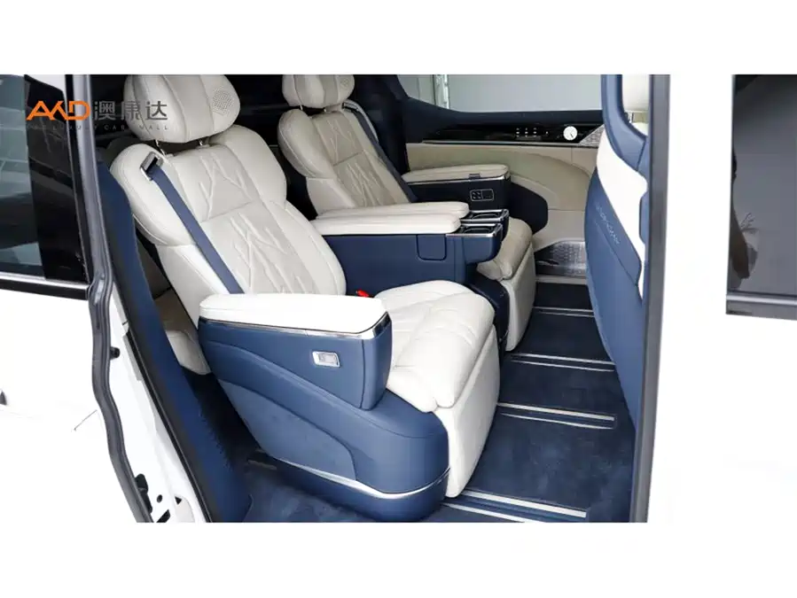 900x675_0_q87_c42_autohomecar__ChxpWGmlMrWAEt1yAAE-GeOKwX0089.jpg.webp Used Zeekr 009 2024 six-seat executive version four-wheel drive 108kWh