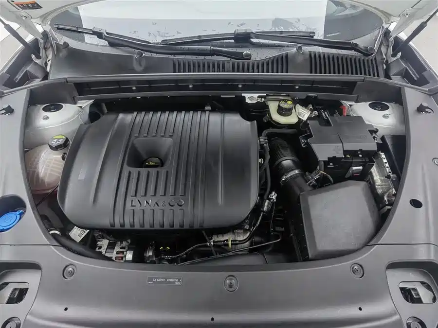 900x675_0_q87_c42_autohomecar__ChxpWGmmPESAIgVuAAHpSrhjvxs498.jpg.webp Used Lynk & Co 03 2023 2.0TD DCT Pro