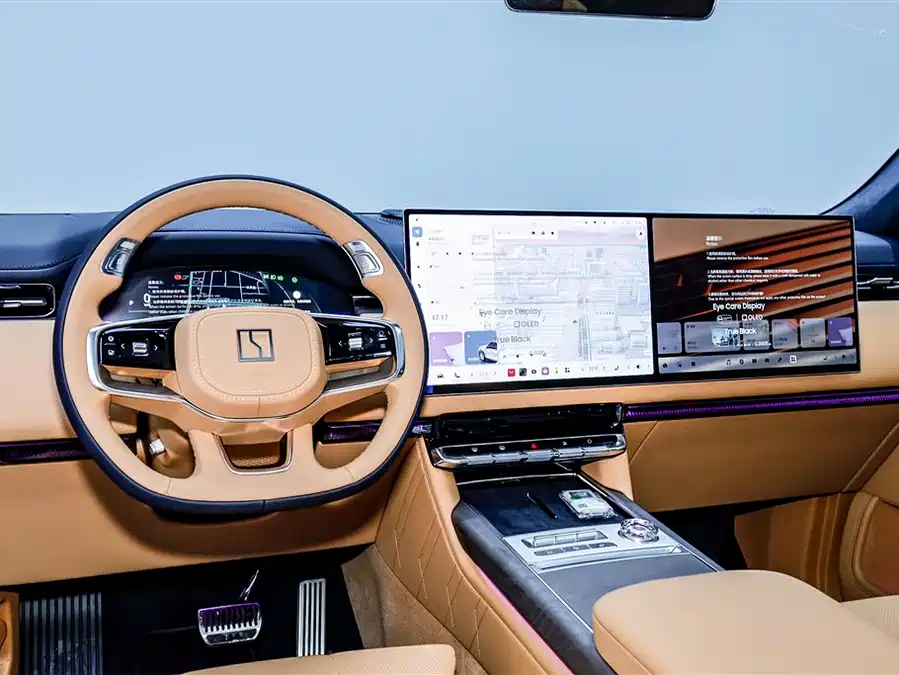 900x675_0_q87_c42_autohomecar__ChxpWGmmVU2AJ0WqAAHO_KHzKi8942.jpg.webp Used Zeekr 9X 2025 Hyper Edition 70kWh