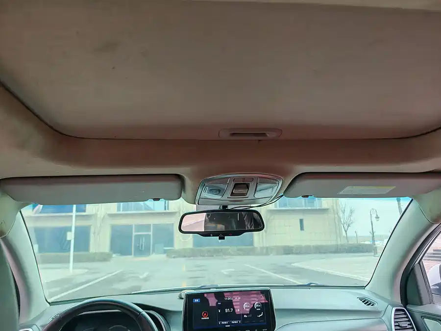 900x675_0_q87_c42_autohomecar__ChxpWGmmfqOATn8VAAOSdUQbfkI539.jpg.webp Used Hyundai Tucson 2019 280TGDi dual-clutch two-wheel drive smart connected version National V