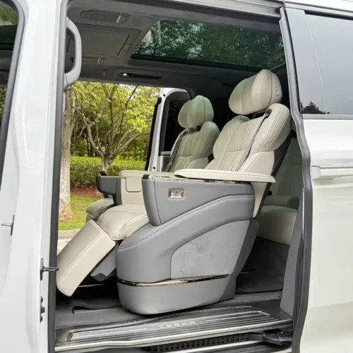 900x675_0_q87_c42_autohomecar__ChxpWGmmlEeAVxVgAAhFowO36n4333.jpg.webp Used Zeekr 009 2022 WE version