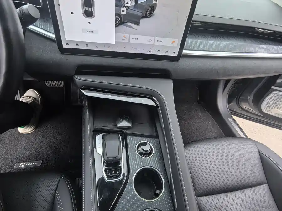900x675_0_q87_c42_autohomecar__ChxpWGmn7IeAQlSLAAdCwh4MAD0741.jpg.webp Used Zeekr 001 2022 model super long battery life single motor WE version