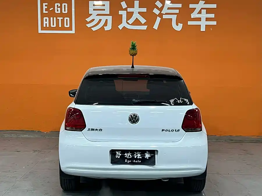 900x675_0_q87_c42_autohomecar__ChxpWGmoMD2AIVRQAAJwqfJdvSo559.jpg.webp Used Volkswagen Polo 2013 1.6L automatic comfort version