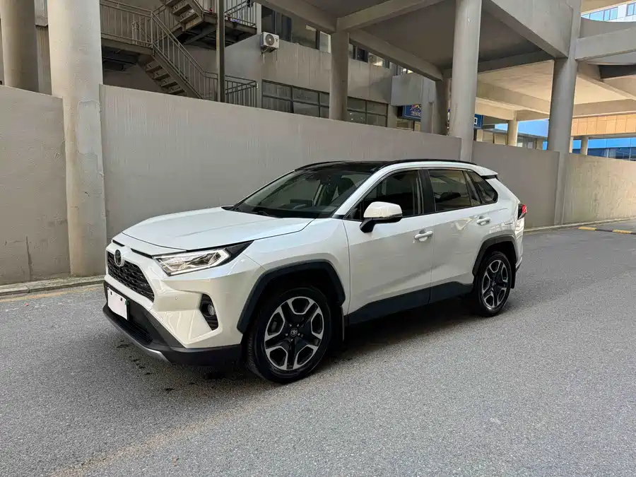 Used Toyota RAV4 Rongfang 2020 2.0L CVT four-wheel drive premium version