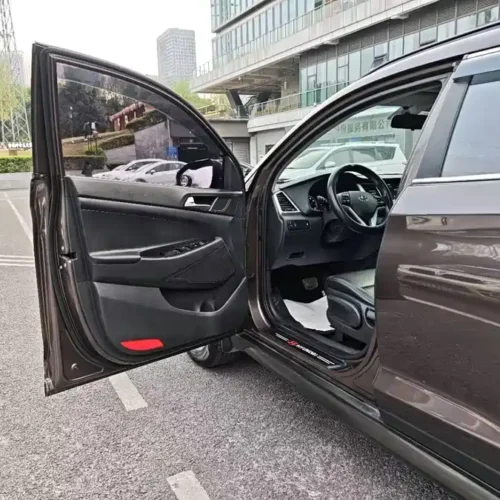 900x675_0_q87_c42_autohomecar__ChxpWGmpYi6ABDFLAAOTI0MJaWM798.jpg.webp Used Hyundai Tucson 2015 1.6T dual-clutch two-wheel drive intelligent model