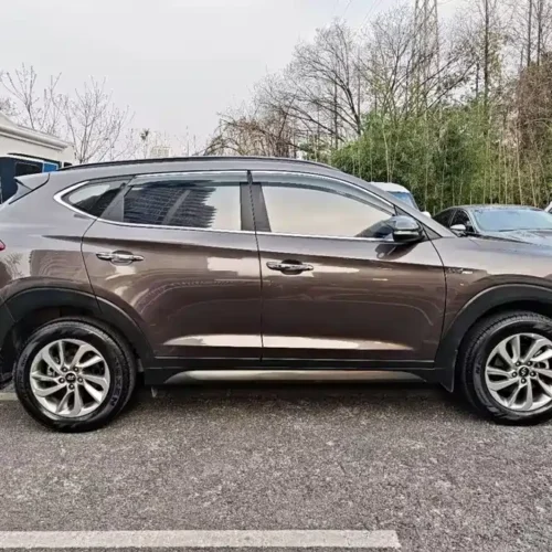 900x675_0_q87_c42_autohomecar__ChxpWGmpYiaAJd-6AAR06zzmPSI875.jpg.webp Used Hyundai Tucson 2015 1.6T dual-clutch two-wheel drive intelligent model