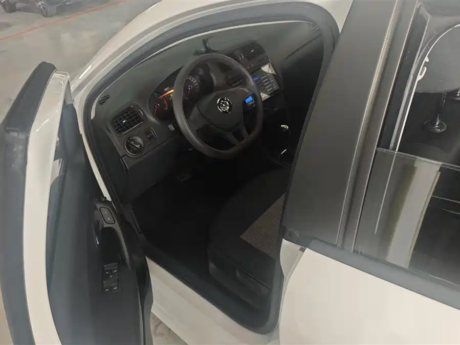 Used Volkswagen Polo 2018 1.5L automatic safe driving model