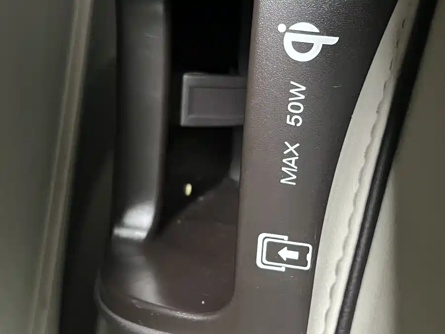 900x675_0_q87_c42_autohomecar__ChxpWGmpirGAFIU4AAQFvKgy1d8089.jpg.webp Used Denza D9 2024 DM-i 980 four-wheel drive premium model