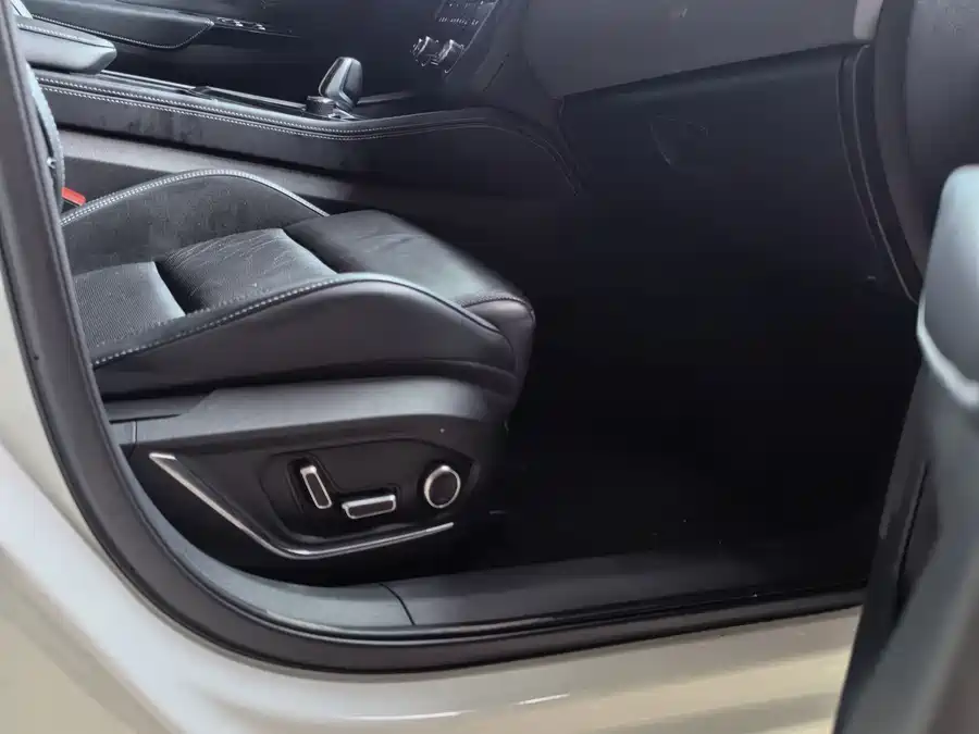 900x675_0_q87_c42_autohomecar__ChxpWGmqIAaAZB3_AAOtSgn53D4030.jpg.webp Used Lynk & Co 03 2022 1.5TD DCT Pro