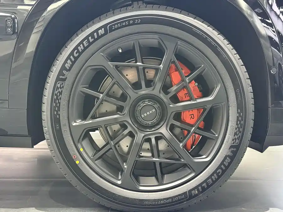 900x675_0_q87_c42_autohomecar__ChxpWGmqUpiAcrtSAAZeTxelK90128.jpg.webp Used Zeekr 9X 2025 Yao Black Edition 70kWh