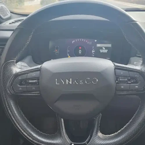 900x675_0_q87_c42_autohomecar__ChxpWGmqf0OAML6sAAP1X_11O5M027.jpg.webp Used Lynk & Co 03 2022 2.0TD DCT Pro