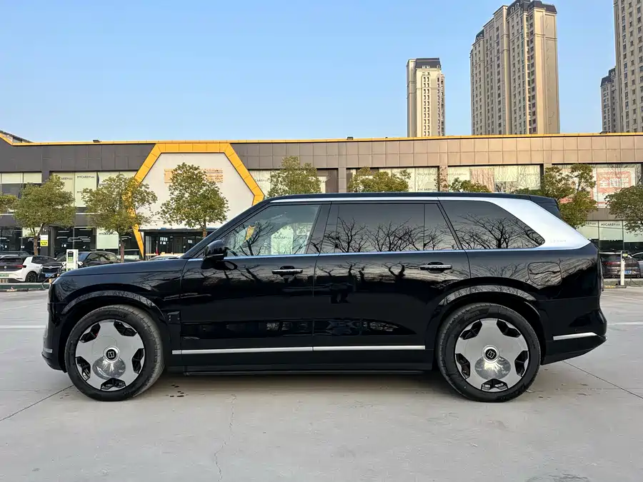 900x675_0_q87_c42_autohomecar__ChxpWGmqnkiAR6JHAAoO9GVeQC8258.jpg.webp Used Zeekr 9X 2025 Hyper Edition 70kWh