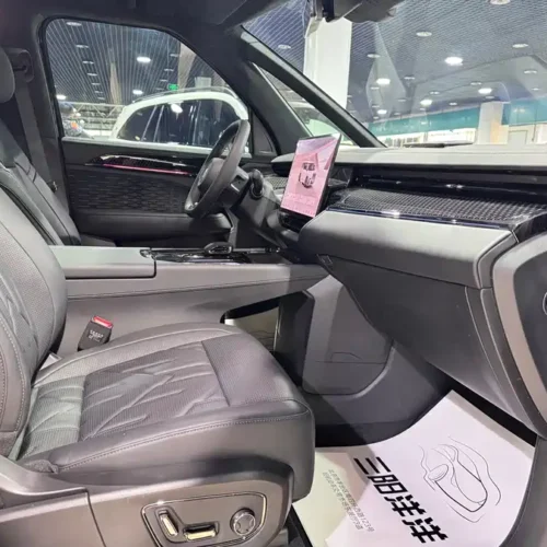 900x675_0_q87_c42_autohomecar__ChxpWGmqqz6ACyYeAAokrUCCuWo546.jpg.webp Used Zeekr 009 2024 six-seat executive version four-wheel drive 108kWh