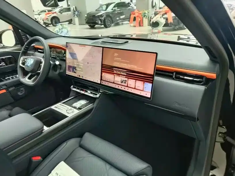 900x675_0_q87_c42_autohomecar__ChxpWGmr03yAOUN0AAHxUVZdlF4338.jpg.webp Used Zeekr 9X 2025 Hyper Edition 70kWh