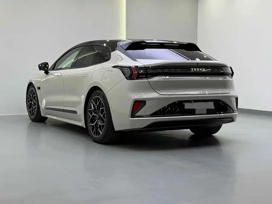 900x675_0_q87_c42_autohomecar__ChxpWGmrj_aAWWOaAAU0v_qcFKc516.jpg.webp Used Zeekr 001 2025 YOU version 100kWh four-wheel drive