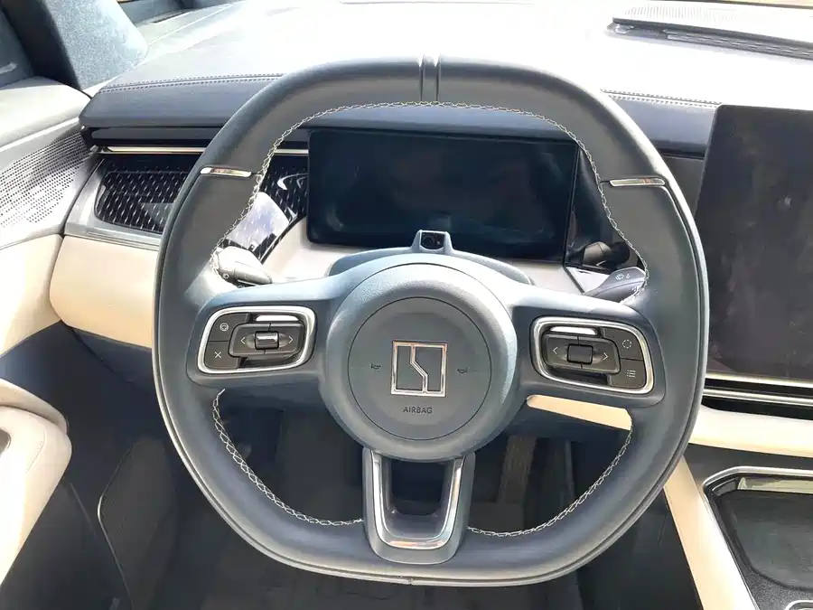 Used Zeekr 009 2024 seven-seater aisle version 108kWh