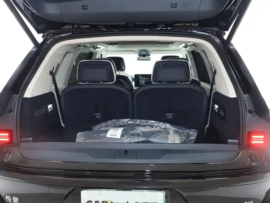 900x675_0_q87_c42_autohomecar__ChxpWGmuN5iAA0kxAAGEkvE2hE4552.jpg.webp Used Zeekr 9X 2025 Hyper Edition 70kWh