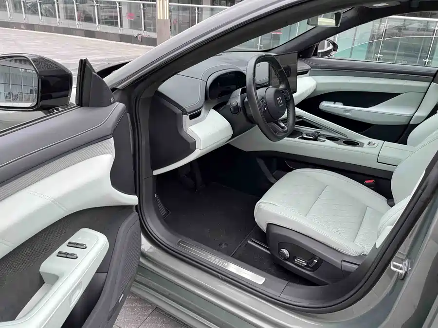 900x675_0_q87_c42_autohomecar__ChxpWGmun_2Ac0D1AAW5xZHqwWA914.jpg.webp Used Zeekr 001 2025 WE version 100kWh rear drive