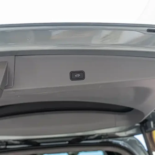 900x675_0_q87_c42_autohomecar__ChxpWGmvdLiAGLSfAADs7yB_JXE496.jpg.webp Used Zeekr 009 2024 seven-seater aisle version 108kWh