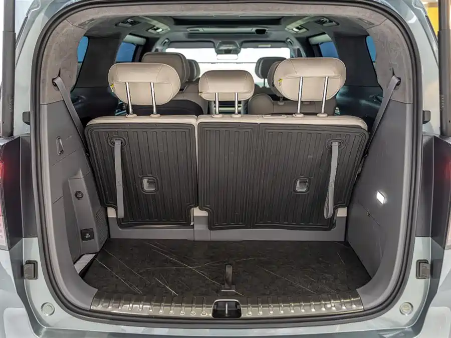 900x675_0_q87_c42_autohomecar__ChxpWGmvdLiAU7ADAAHassBFF_0898.jpg.webp Used Zeekr 009 2024 seven-seater aisle version 108kWh