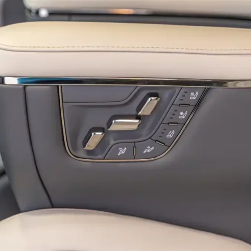 900x675_0_q87_c42_autohomecar__ChxpWGmvdLqAUEwoAADnM8urs4s659.jpg.webp Used Zeekr 009 2024 seven-seater aisle version 108kWh
