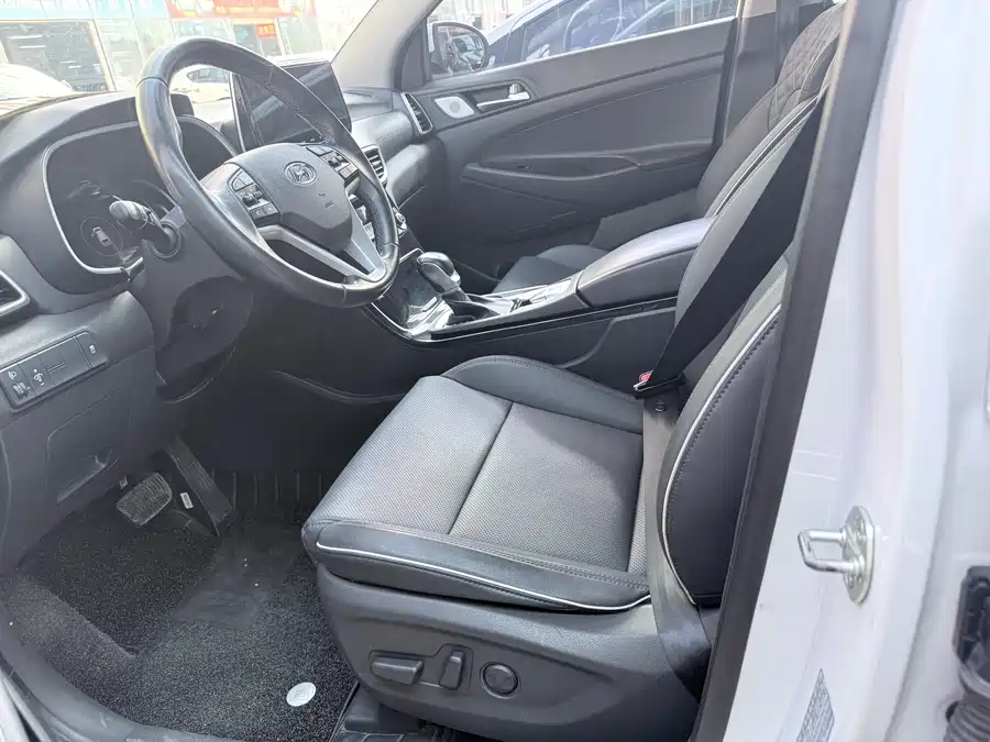 Used Hyundai Tucson 2020 280TGDi dual-clutch two-wheel drive smart version National V