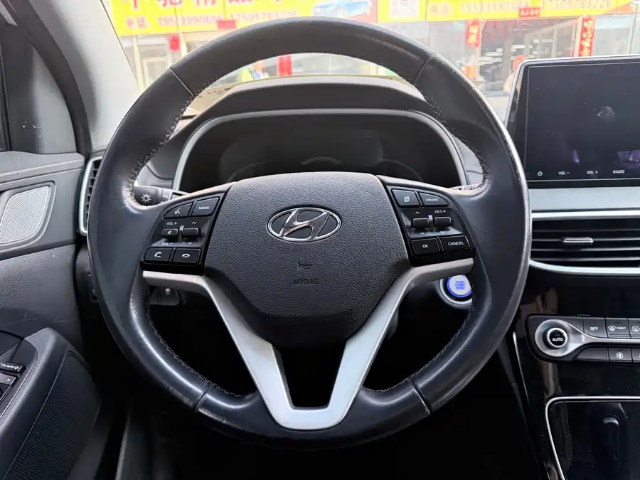 Used Hyundai Tucson 2020 280TGDi dual-clutch two-wheel drive smart version National V