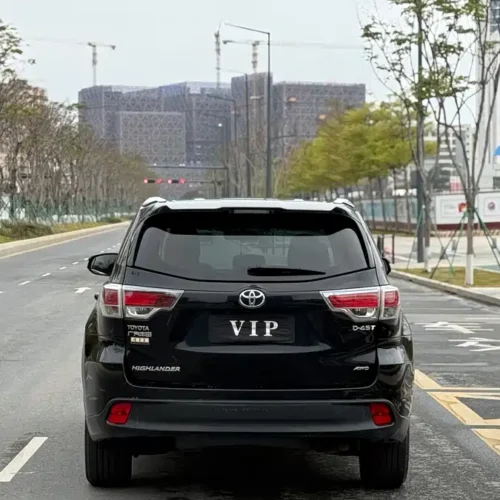 900x675_0_q87_c42_autohomecar__ChxpWGmw50uAT64DAAjEj6HsZnQ888.jpg.webp Used Toyota Highlander 2015 2.0T four-wheel drive elite version 7 seats