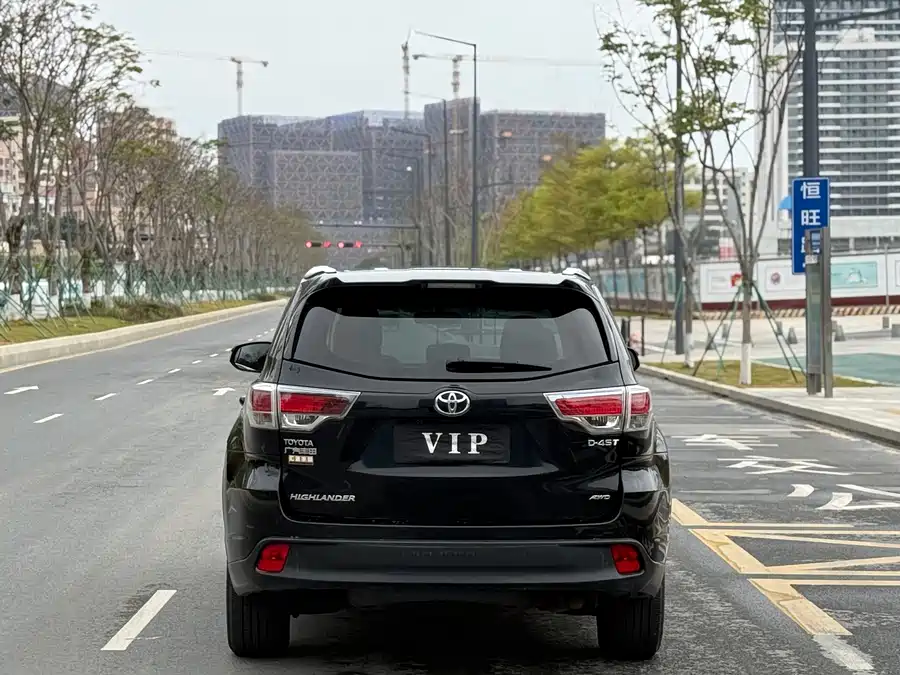 900x675_0_q87_c42_autohomecar__ChxpWGmw50uAT64DAAjEj6HsZnQ888.jpg.webp Used Toyota Highlander 2015 2.0T four-wheel drive elite version 7 seats