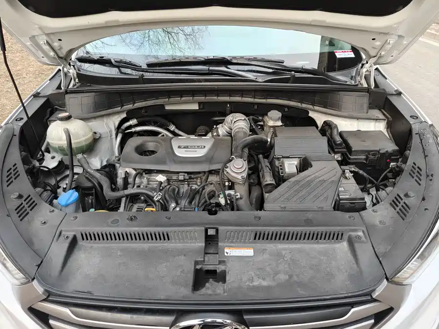 900x675_0_q87_c42_autohomecar__ChxpWGmwJySAH7HGAAchxAzkp0E648.jpg.webp Used Hyundai Tucson 2015 1.6T dual-clutch two-wheel drive intelligent model