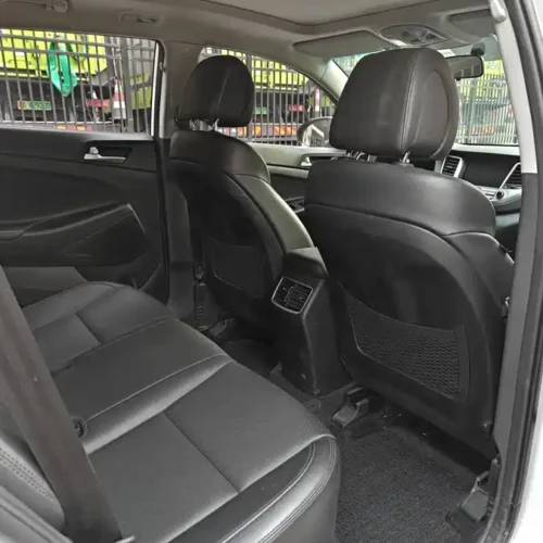 900x675_0_q87_c42_autohomecar__ChxpWGmwJyyAImigAAYPe4gCTWc077.jpg.webp Used Hyundai Tucson 2015 1.6T dual-clutch two-wheel drive intelligent model