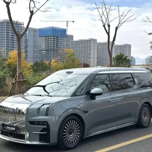 900x675_0_q87_c42_autohomecar__ChxpWGmwxoSAAWMXAAGhfQAQdmo685.jpg.webp Used Zeekr 009 2024 six-seat executive version four-wheel drive 108kWh