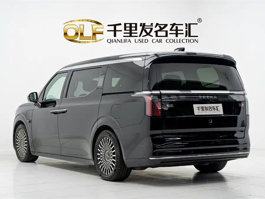 900x675_0_q87_c42_autohomecar__ChxpWGmxEHSAUtUKAAFVD52TPW8209.jpg.webp Used Zeekr 009 2022 WE version