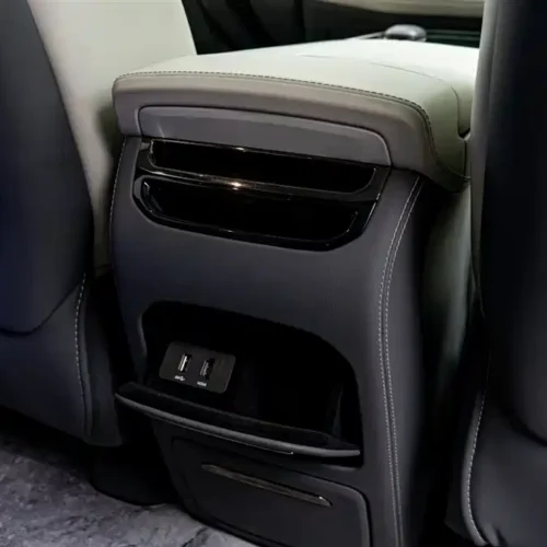900x675_0_q87_c42_autohomecar__ChxpWGmxEHeAZxrfAAEHky5f1To049.jpg.webp Used Zeekr 009 2022 WE version