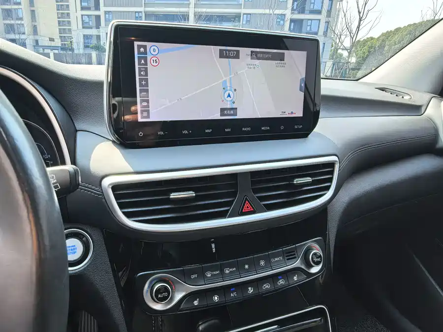 900x675_0_q87_c42_autohomecar__ChxpWGmxEuSAFysEAAX0xjHkudY393.jpg.webp Used Hyundai Tucson 2020 280TGDi 2WD GLS Smart Connected Edition National VI