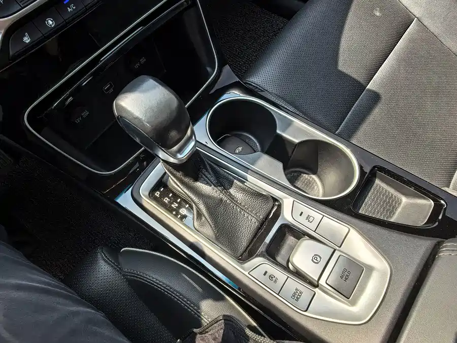 900x675_0_q87_c42_autohomecar__ChxpWGmxEuWAflV3AAq7_uNhSKI224.jpg.webp Used Hyundai Tucson 2020 280TGDi 2WD GLS Smart Connected Edition National VI