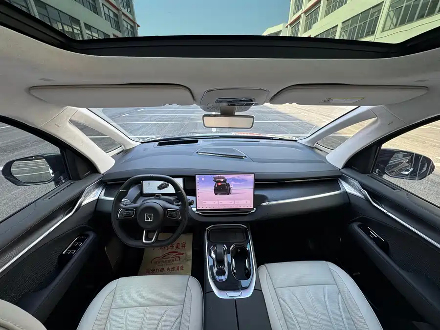 900x675_0_q87_c42_autohomecar__ChxpWGmyKGaAec1ZAAojmW92vMw391.jpg.webp Used Zeekr 009 2024 Model Glory