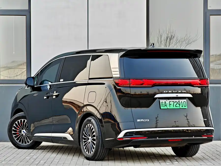 900x675_0_q87_c42_autohomecar__ChxpWGmyRZWABenrAAi0Ph85hdk653.jpg.webp Used Denza D9 2022 DM-i 970 four-wheel drive flagship model