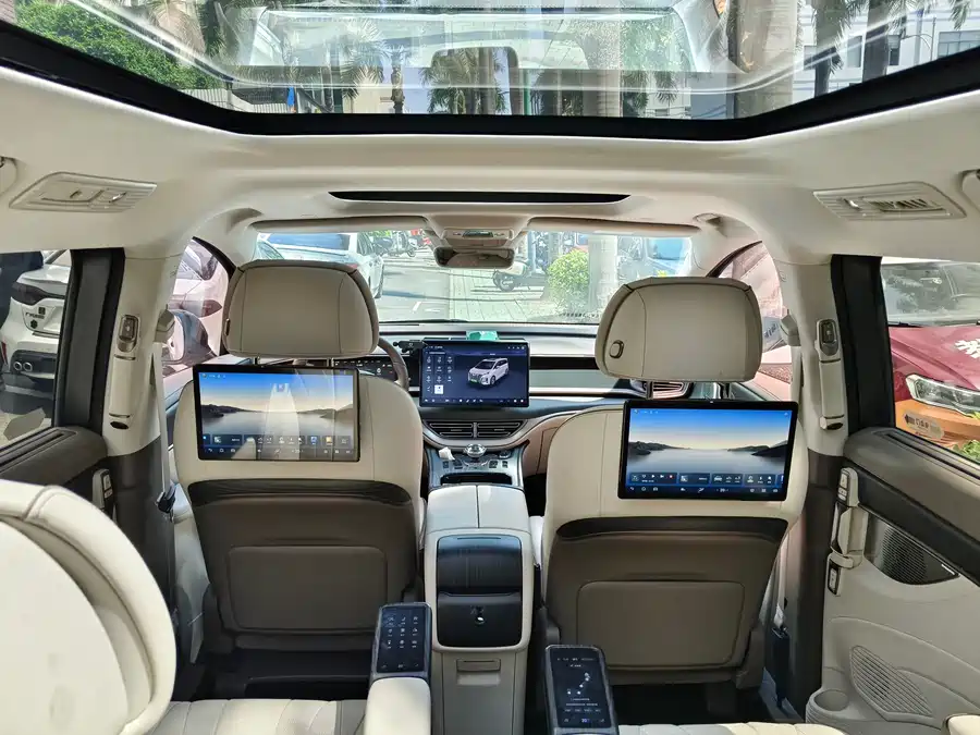 900x675_0_q87_c42_autohomecar__ChxpWGmyXDaAZJW5AAkRIxXGnjo646.jpg.webp Used Denza D9 2022 DM-i 970 four-wheel drive flagship model
