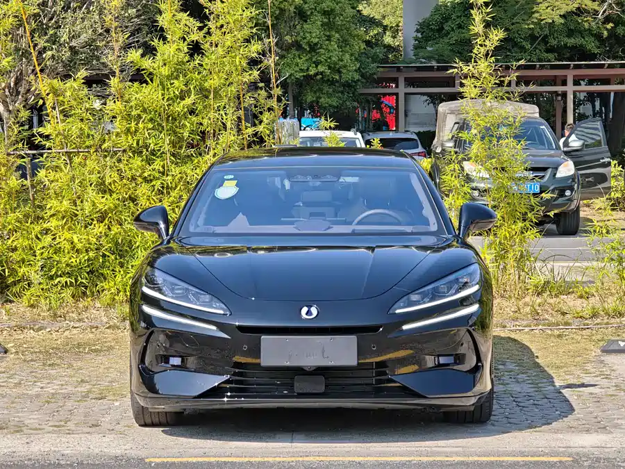 900x675_0_q87_c42_autohomecar__ChxpWGmycOCAVmFZAA4X-frGWHw500.jpg.webp Used Denza Z9 2024 1100km four-wheel drive Ultra version