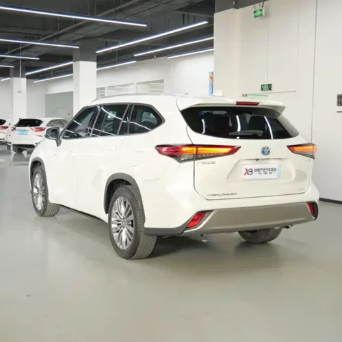 900x675_0_q87_c42_autohomecar__ChxpWGmyfx2AAwlvAAYn30_4i5M254.jpg.webp Used Toyota Highlander 2023 2.5L smart electric hybrid dual-engine four-wheel drive luxury version 7 seats