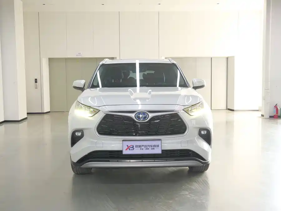 900x675_0_q87_c42_autohomecar__ChxpWGmyfxyAYgg3AASTtLFhX98565.jpg.webp Used Toyota Highlander 2023 2.5L smart electric hybrid dual-engine four-wheel drive luxury version 7 seats