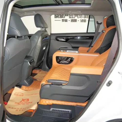 900x675_0_q87_c42_autohomecar__ChxpWGmyfyCANfvsAAfe48SG-R4925.jpg.webp Used Toyota Highlander 2023 2.5L smart electric hybrid dual-engine four-wheel drive luxury version 7 seats