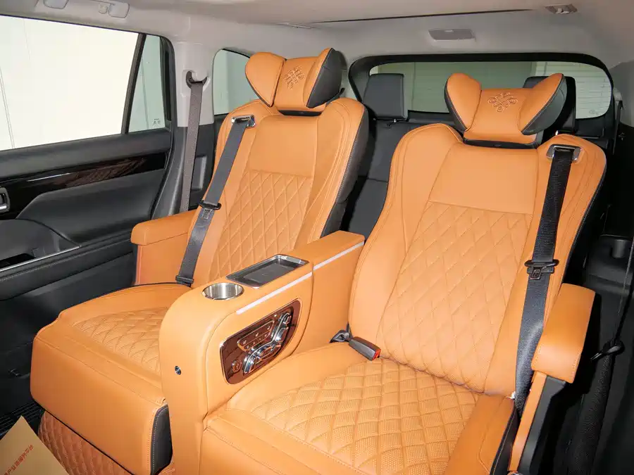 900x675_0_q87_c42_autohomecar__ChxpWGmyfyKAW3PVAAmJu-aGiko493.jpg.webp Used Toyota Highlander 2023 2.5L smart electric hybrid dual-engine four-wheel drive luxury version 7 seats