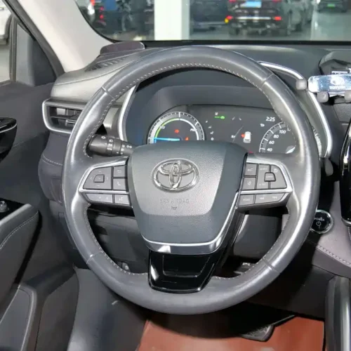 900x675_0_q87_c42_autohomecar__ChxpWGmyfyOAJFWfAAj-TlOFGs4052.jpg.webp Used Toyota Highlander 2023 2.5L smart electric hybrid dual-engine four-wheel drive luxury version 7 seats