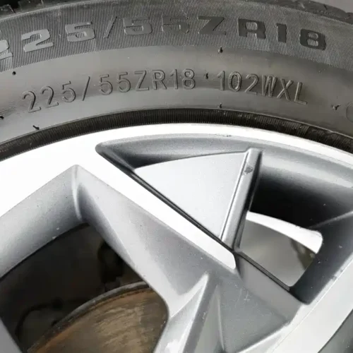 900x675_0_q87_c42_autohomecar__ChxpWGmz3eGACvlBAAH7ERvgguQ438.jpg.webp Used Hyundai Tucson 2019 280TGDi dual-clutch two-wheel drive fashion version National V