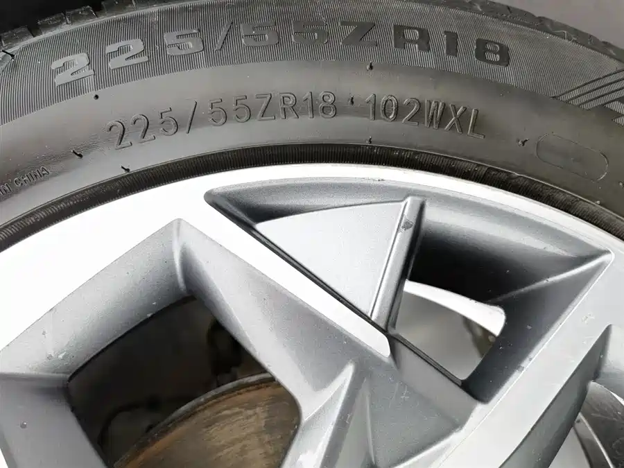 900x675_0_q87_c42_autohomecar__ChxpWGmz3eGACvlBAAH7ERvgguQ438.jpg.webp Used Hyundai Tucson 2019 280TGDi dual-clutch two-wheel drive fashion version National V