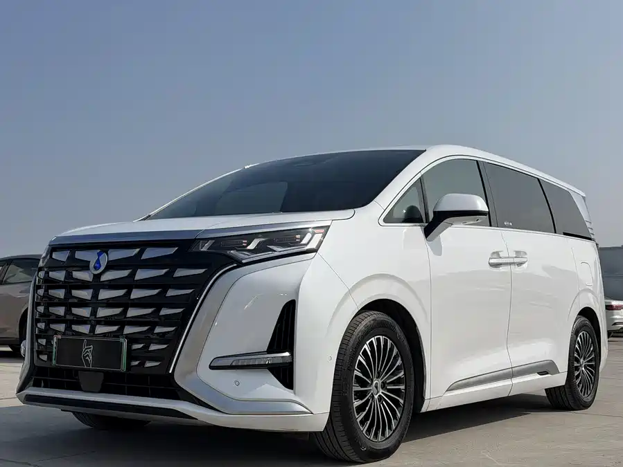 900x675_0_q87_c42_autohomecar__ChxpWGmzbjWAHDE3AAKhLs0R__M298.jpg.webp Used Denza D9 2022 DM-i 970 four-wheel drive flagship model