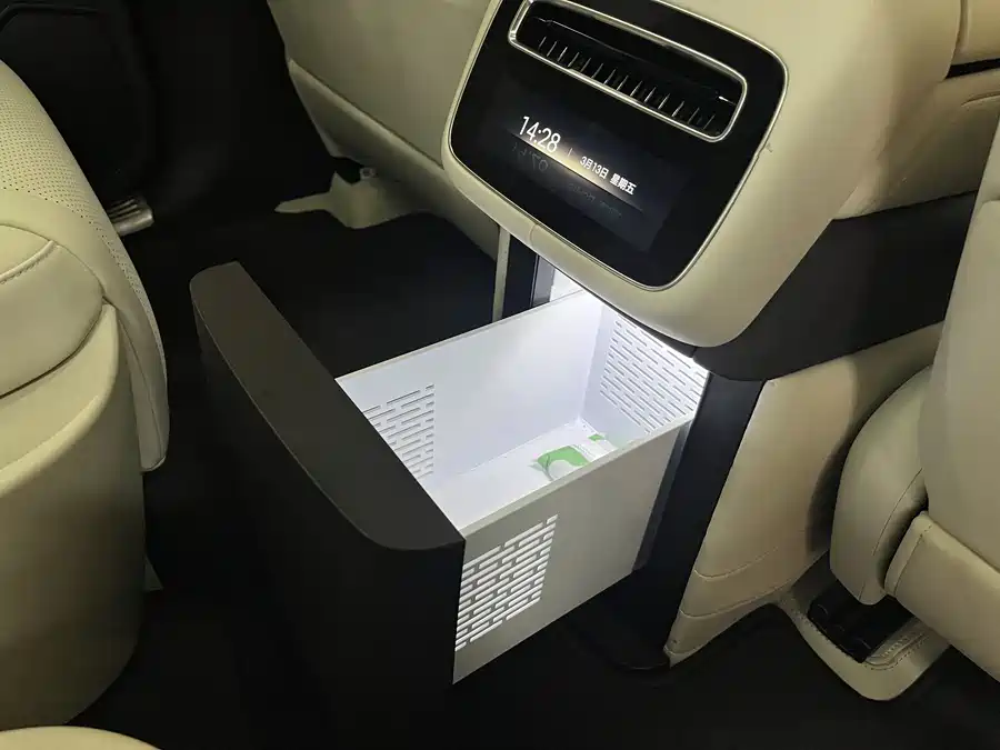 Used Denza N9 2025 Honor Model